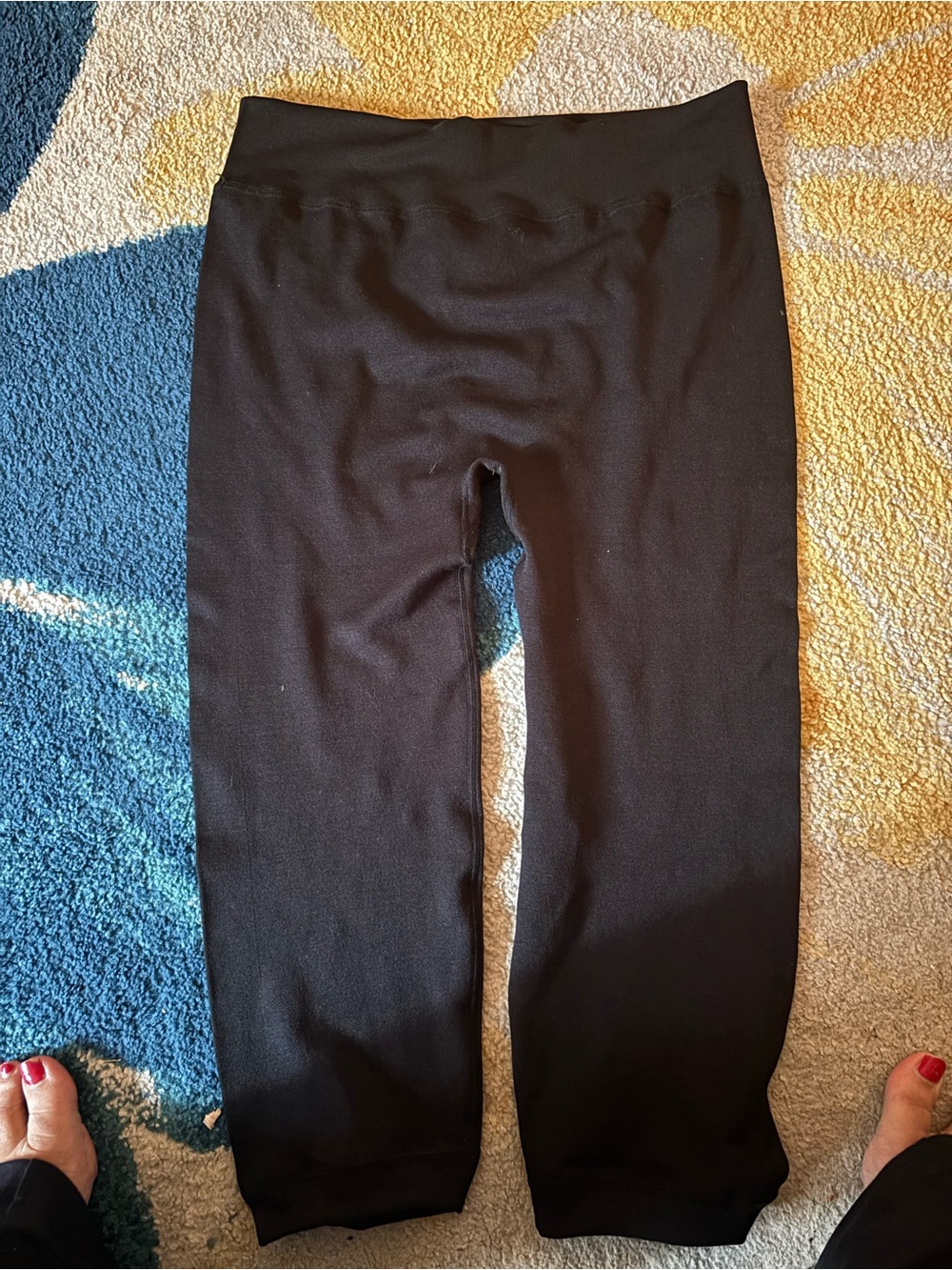 shosho Black Women's Capri Pull-On Pants